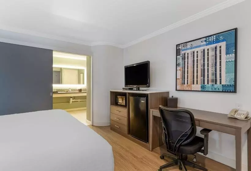 ホテル Best Western Plus Riviera