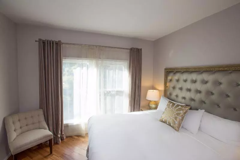 ホテル Beverly Terrace Powered By Sonder