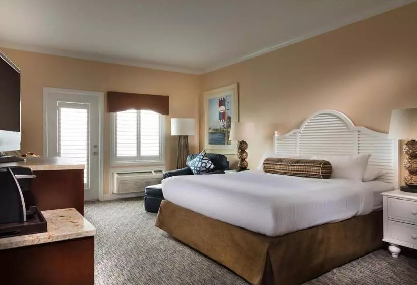 Отель Boardwalk Inn