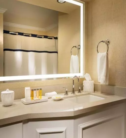 Отель Boardwalk Inn