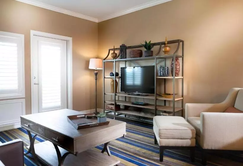 Отель Boardwalk Inn