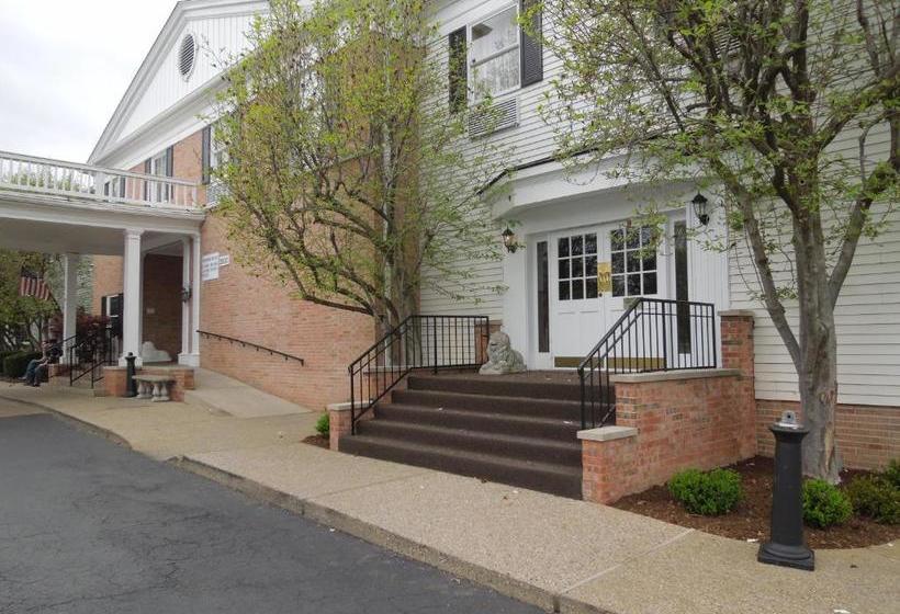 בית מלון כפרי Breckinridge Inn