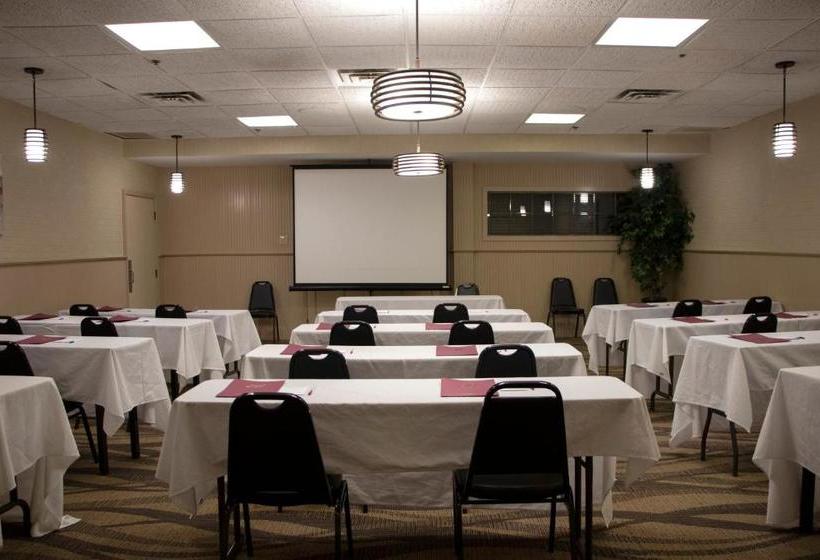 בית מלון כפרי Breckinridge Inn