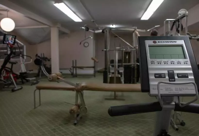 בית מלון כפרי Breckinridge Inn