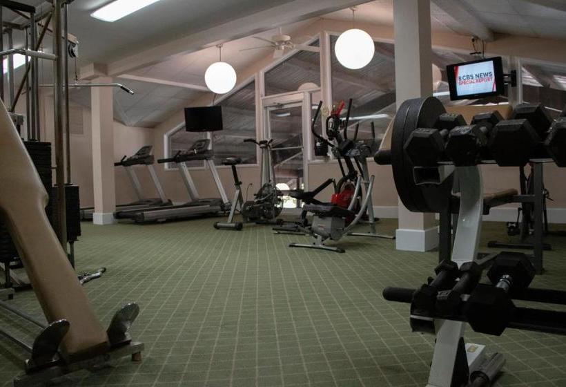 בית מלון כפרי Breckinridge Inn