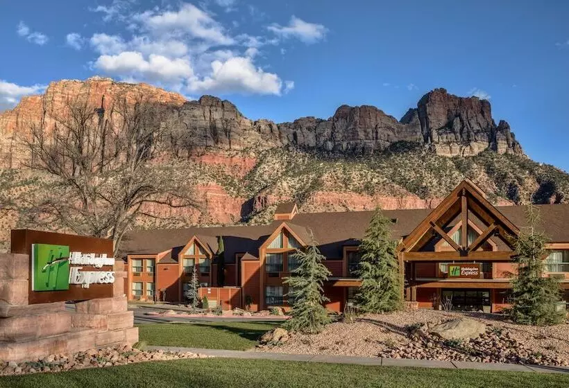 בית מלון כפרי Holiday Inn Express Springdale   Zion National Park Area, An Ihg
