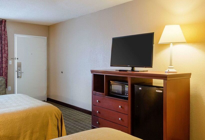 فندق Quality Inn Louisville