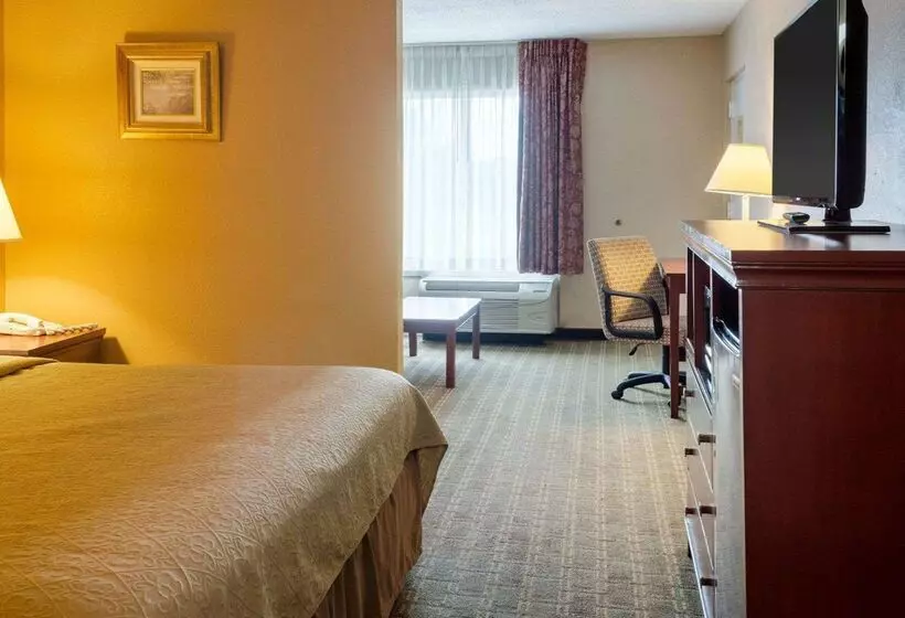 酒店 Quality Inn Louisville