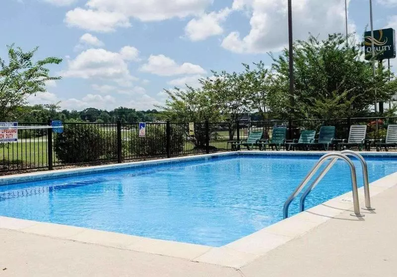 酒店 Quality Inn Louisville