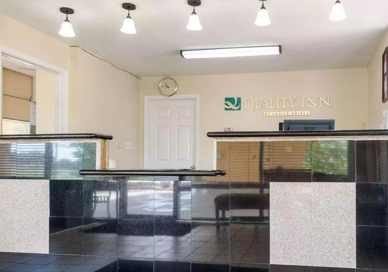 酒店 Quality Inn Louisville