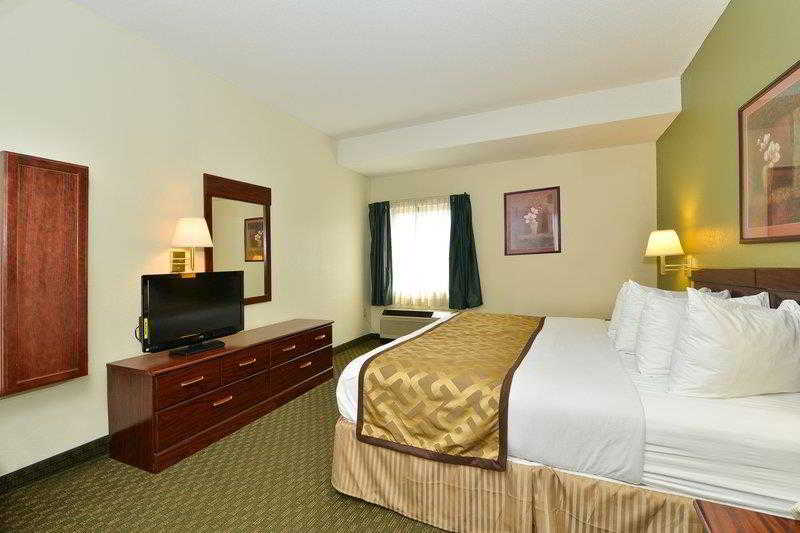 هتل Quality Inn & Suites Southport