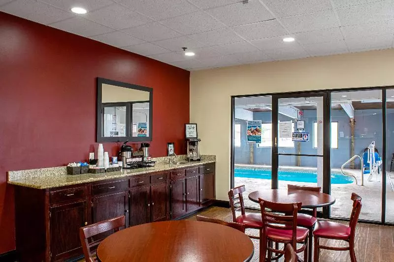 호텔 Red Roof Inn & Suites Middletown Franklin