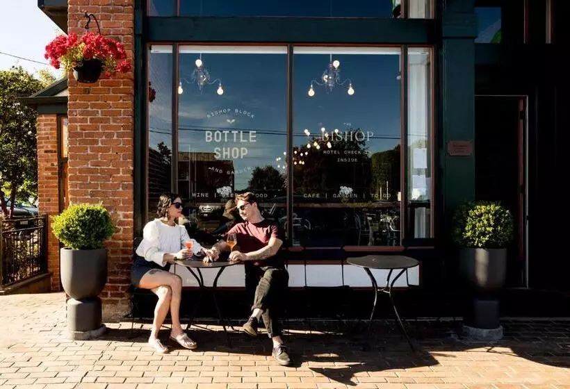 Отель The Bishop