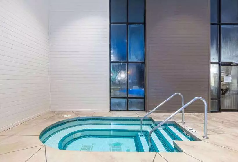 Мотель Americinn By Wyndham Prairie Du Chien