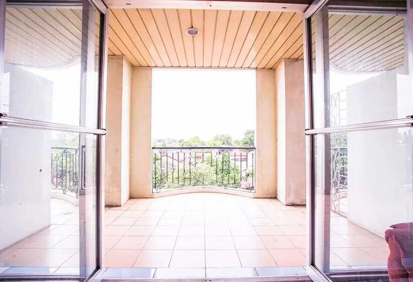 ホテル Oyo 192 Tcc Condohostel