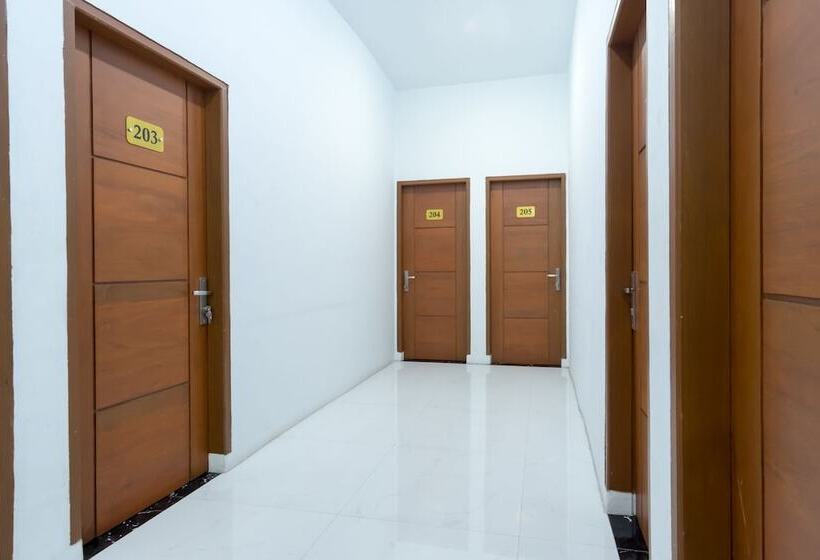 호텔 Oyo 839 Royal Residence