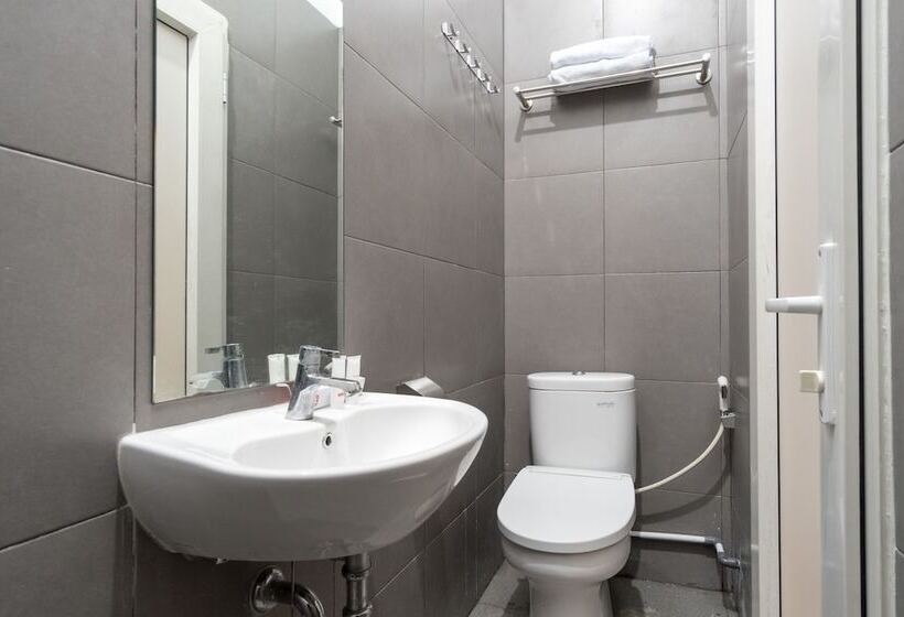 호텔 Oyo 839 Royal Residence