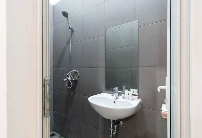 Отель Oyo 839 Royal Residence