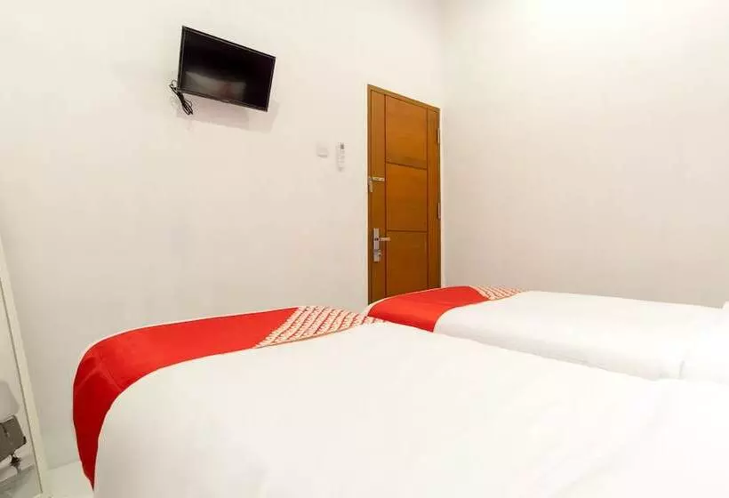 ホテル Oyo 839 Royal Residence