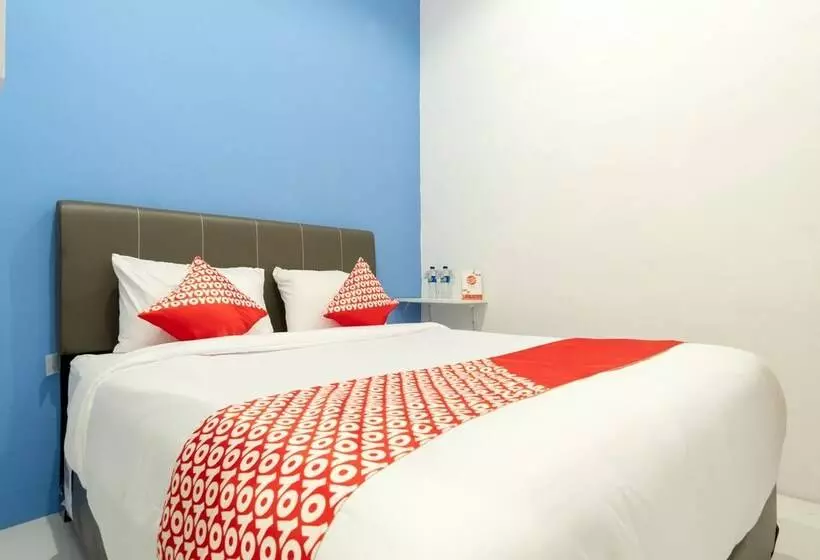ホテル Oyo 839 Royal Residence