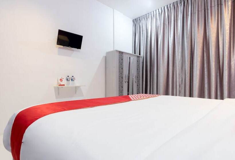 Отель Oyo 839 Royal Residence