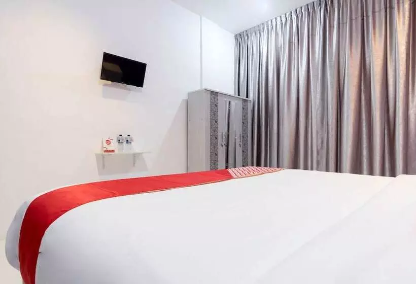 ホテル Oyo 839 Royal Residence