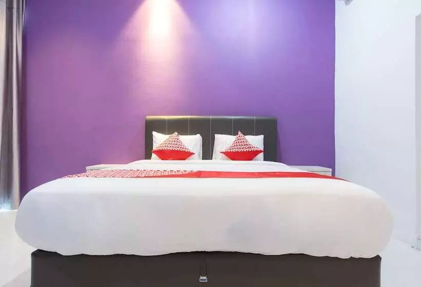 ホテル Oyo 839 Royal Residence