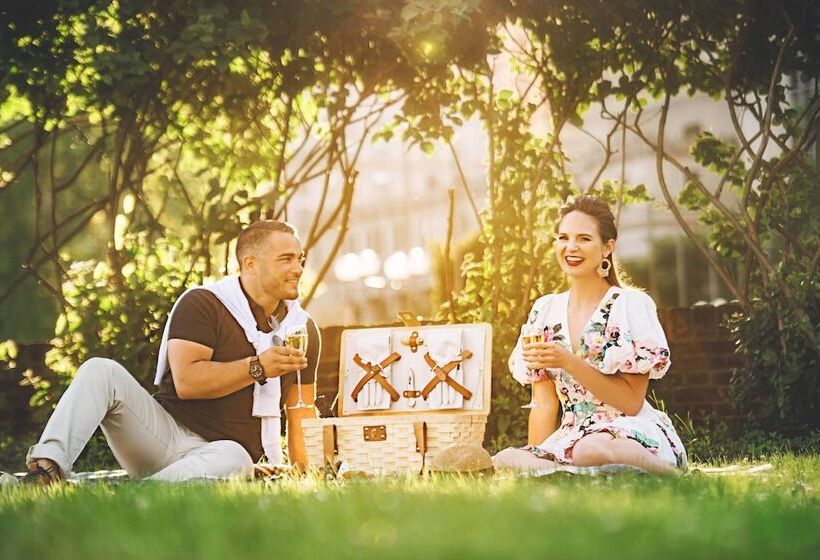 The Lytle Park Hotel, Autograph Collection