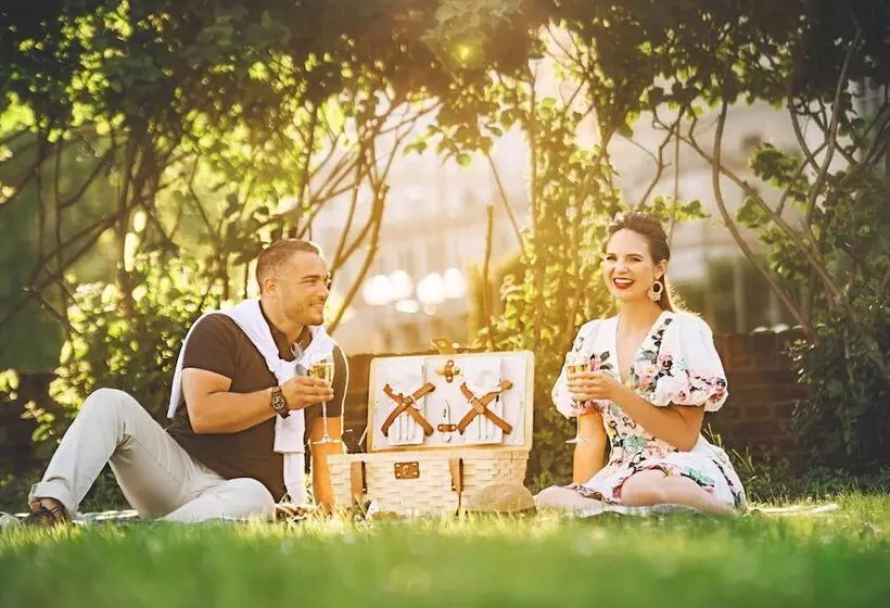 The Lytle Park Hotel, Autograph Collection