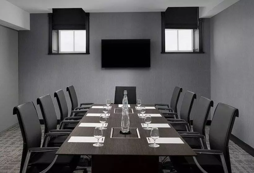 The Lytle Park Hotel, Autograph Collection