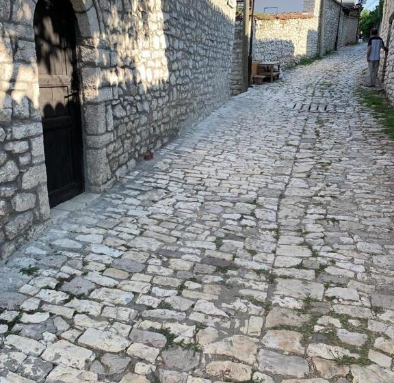 پانسیون Guest House Genti