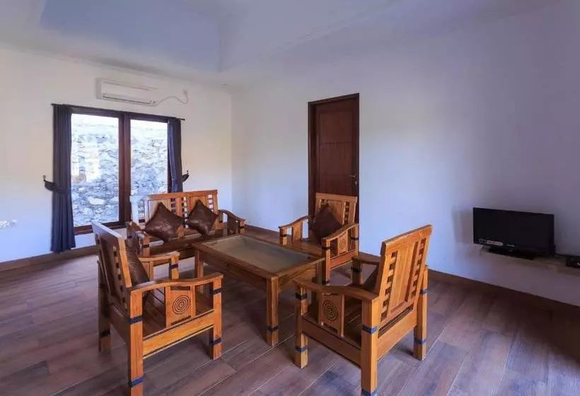 ペンション Tanjung Lima Villas Labuan Bajo