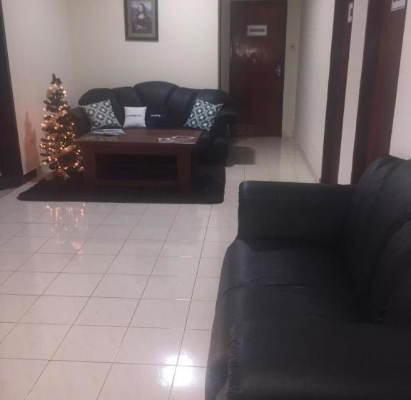 تختخواب و صبحانه Central Park Cde