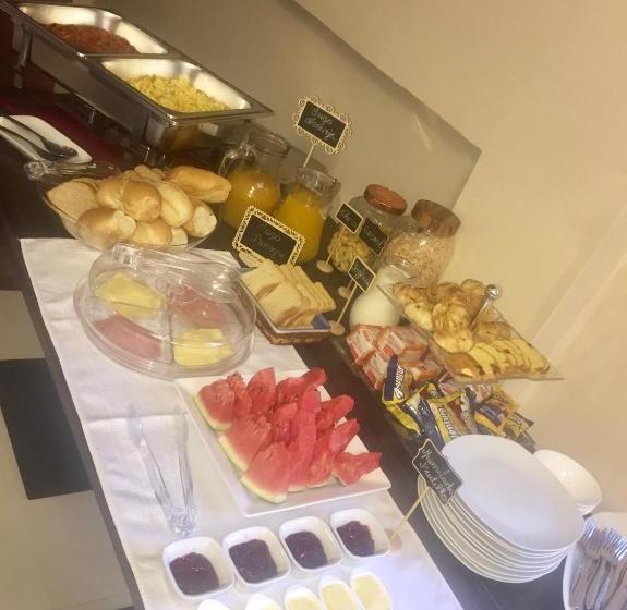 تختخواب و صبحانه Central Park Cde