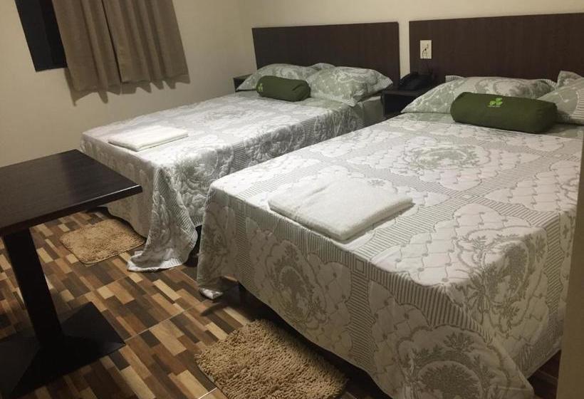 تختخواب و صبحانه Central Park Cde