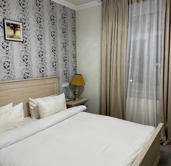 בית מלון כפרי Alexander