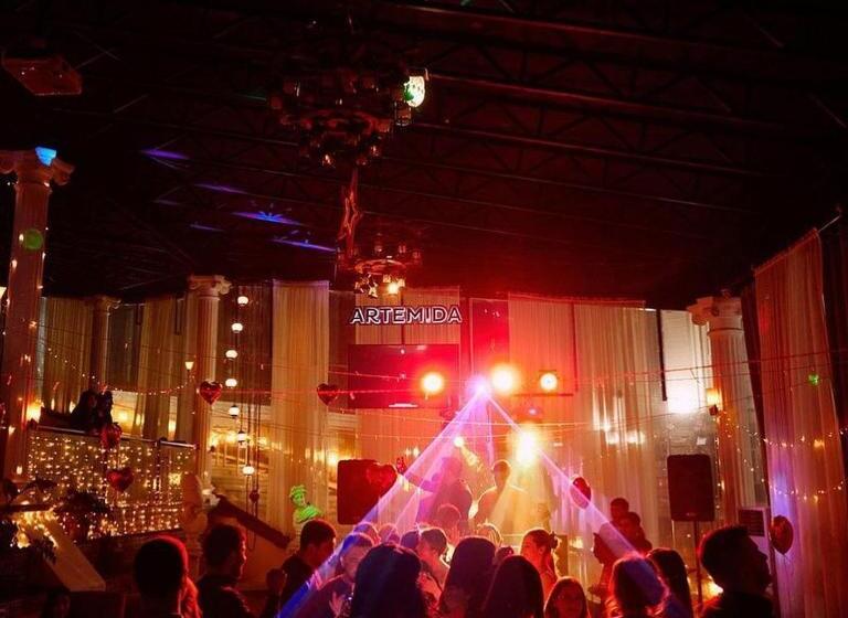 בית מלון כפרי Alexander