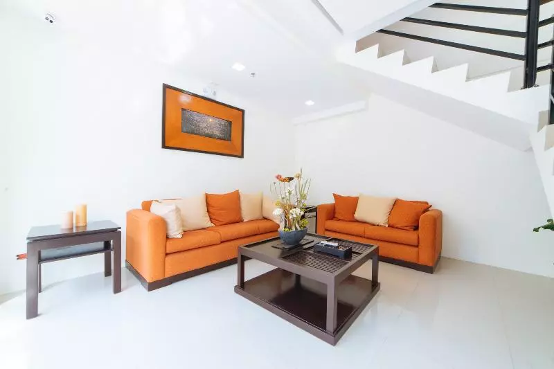 هتل Reddoorz Plus At Evangelista Street Makati