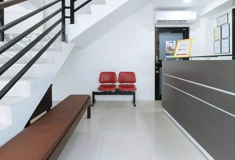 هتل Reddoorz Plus At Evangelista Street Makati