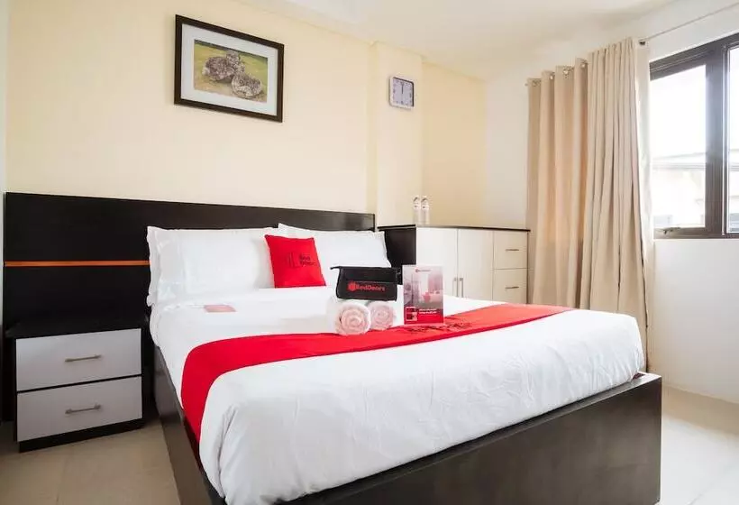 هتل Reddoorz Plus At Evangelista Street Makati
