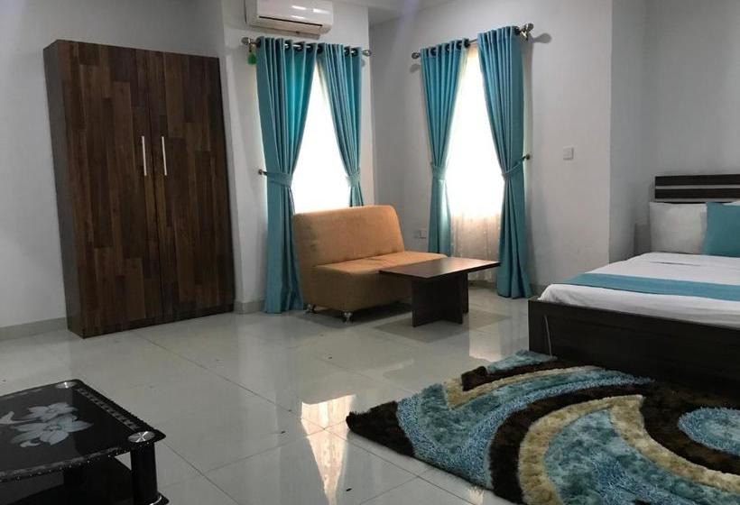 هتل Royal Continental Suites And Apartments