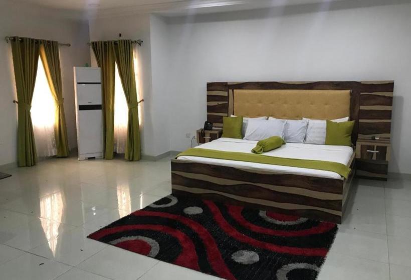 هتل Royal Continental Suites And Apartments