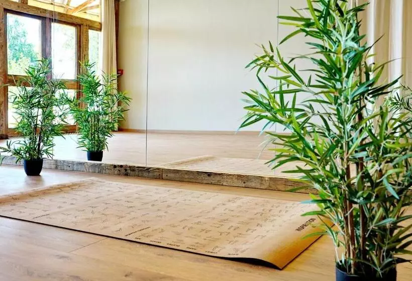 Chalet Hotel La Tuviere Bike Inn