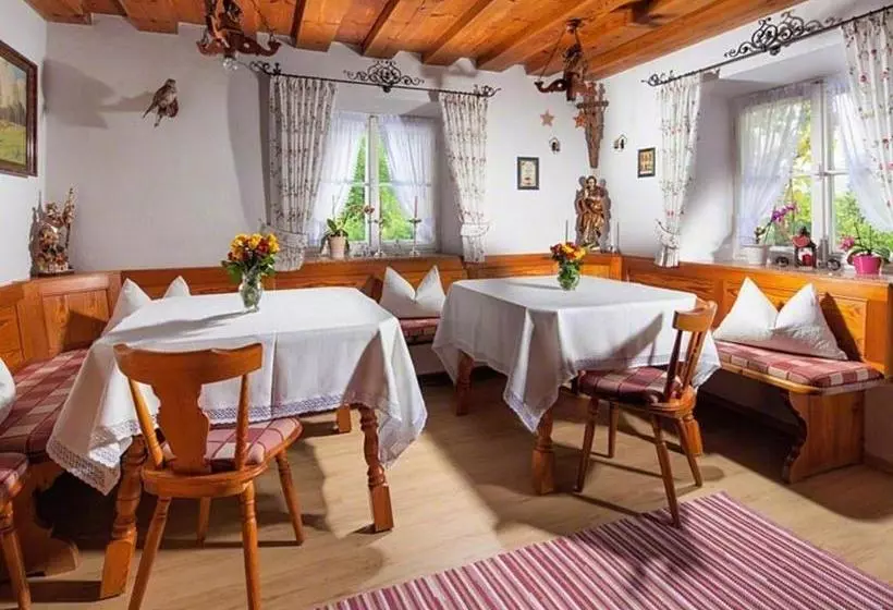 ホテル Pension Scheuerbichl