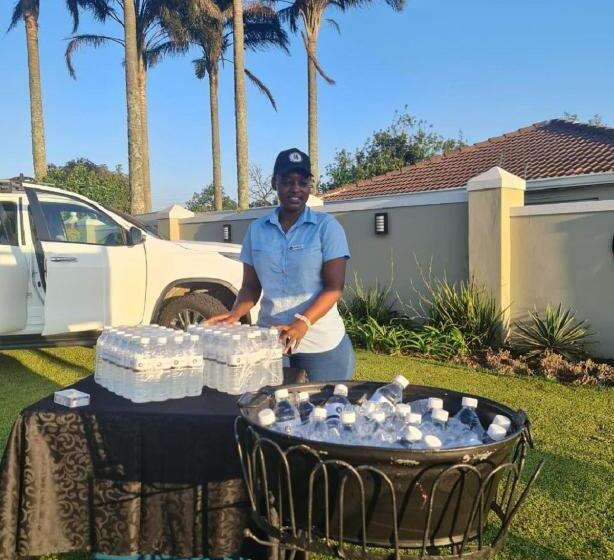 ベッドアンドブレックファースト 66 On Monzali 4 Star Luxury Guesthouse