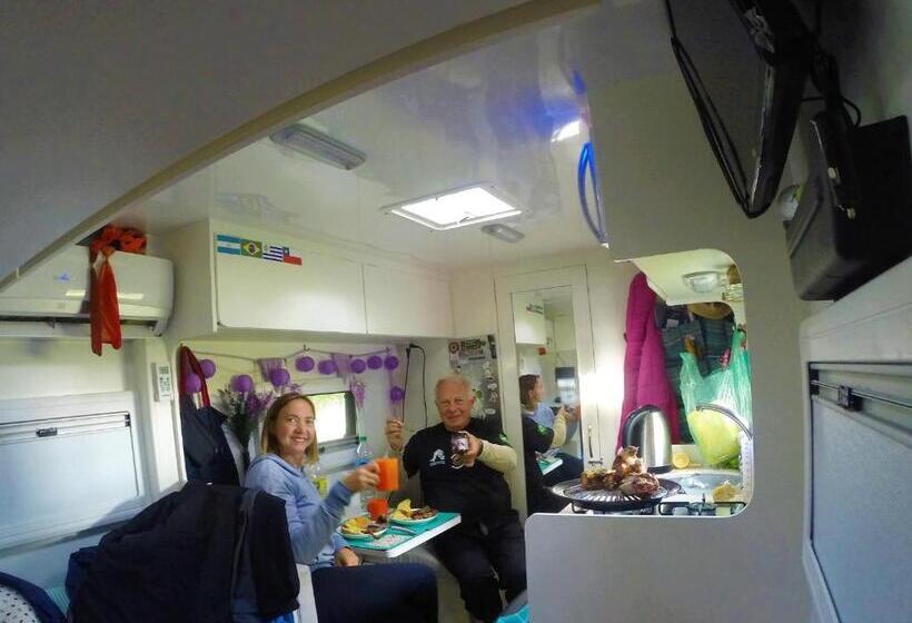 تختخواب و صبحانه Andiamo Guest House