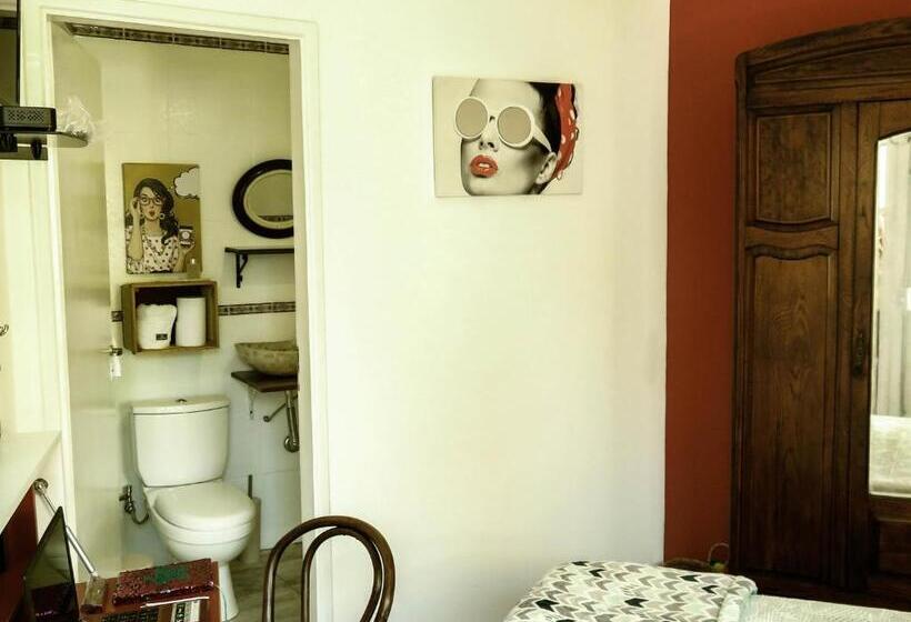 تختخواب و صبحانه Andiamo Guest House