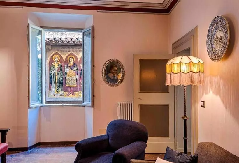 تختخواب و صبحانه Antica Bifora Rsm