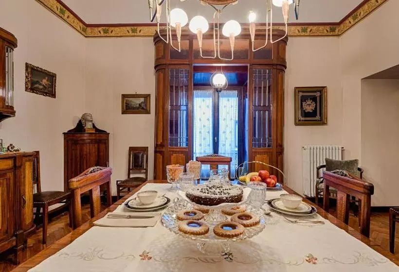 تختخواب و صبحانه Antica Bifora Rsm