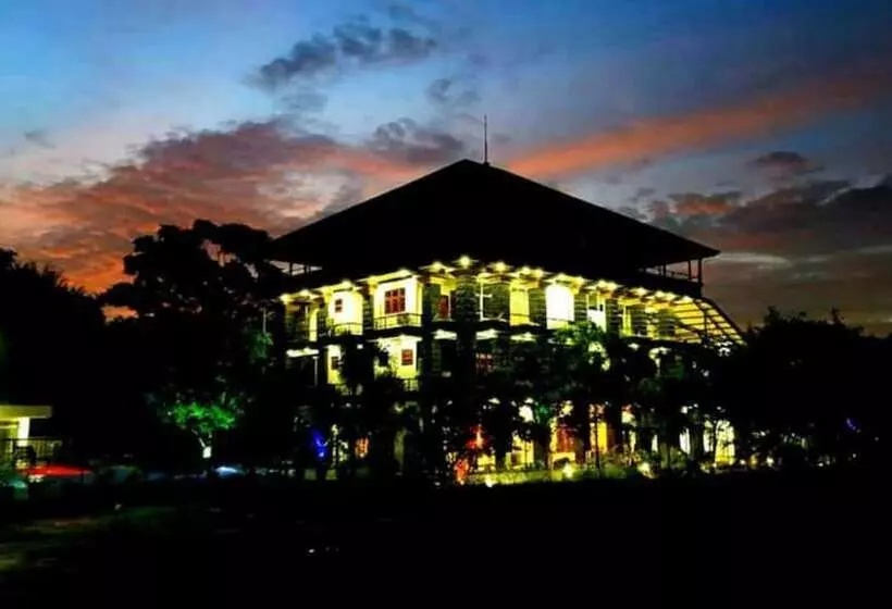 Hotelli Sigiriya Kingdom Resort